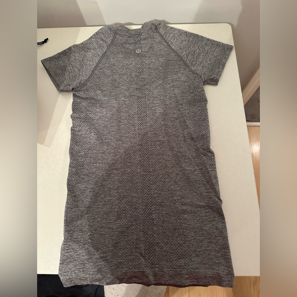 Grey lululemon swiftly tech short sleeve size 2
